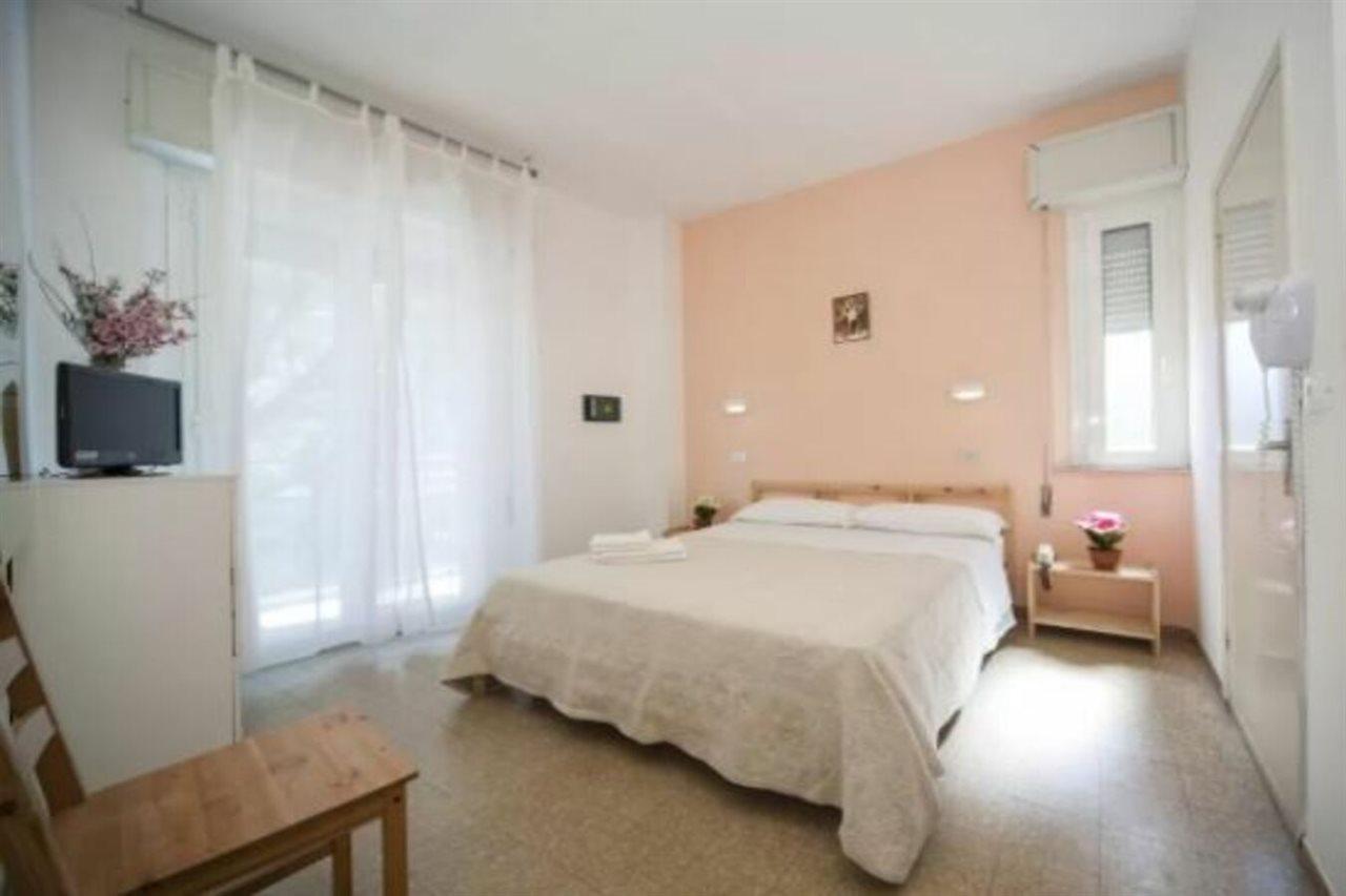 Hotel Colombo Riccione Dış mekan fotoğraf
