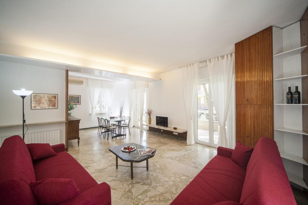 Hotel Colombo Riccione Dış mekan fotoğraf